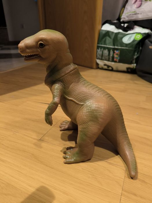 Dinossauro de brincar