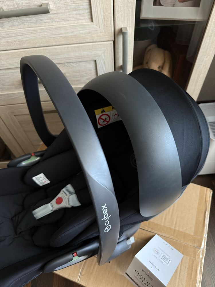 Продам наш Cybex Cloud T i-Size