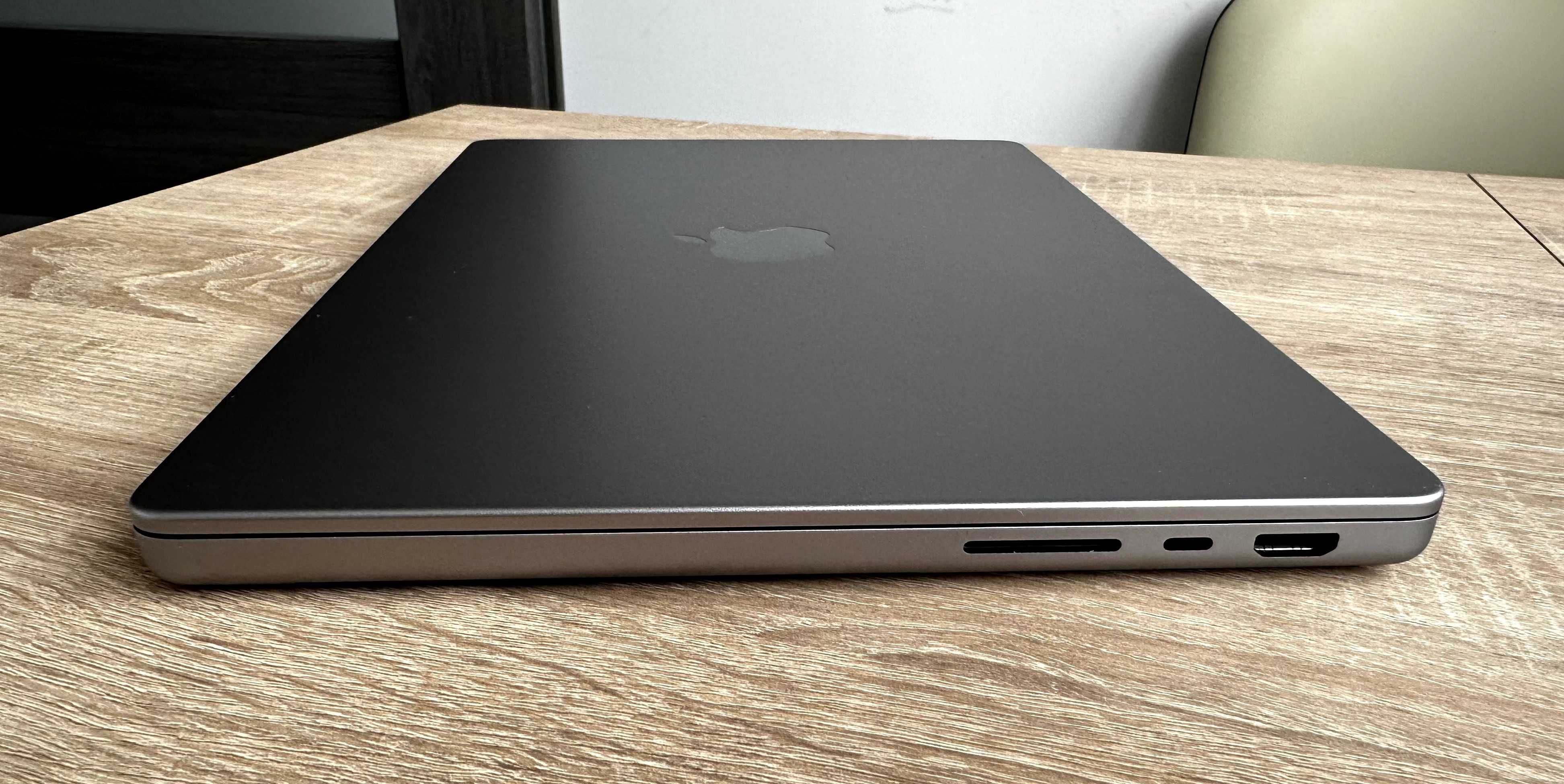 Macbook Pro 14 , M1 Pro , 16GB RAM , 512GB SSD