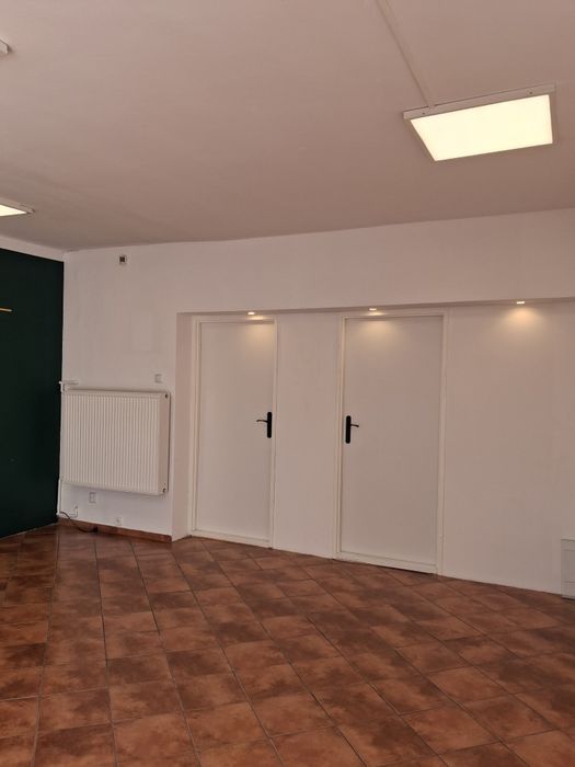 Do sprzedania lokal użytkowy w centrum Pieszyc.