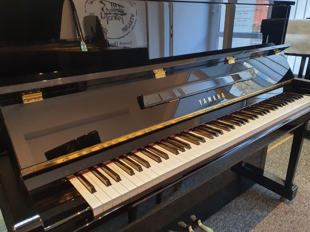 Pianino Yamaha B3 PE