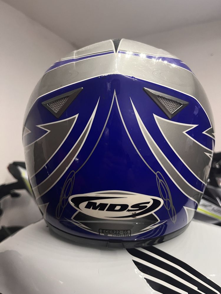 Kask MDS  budzetowy AGV