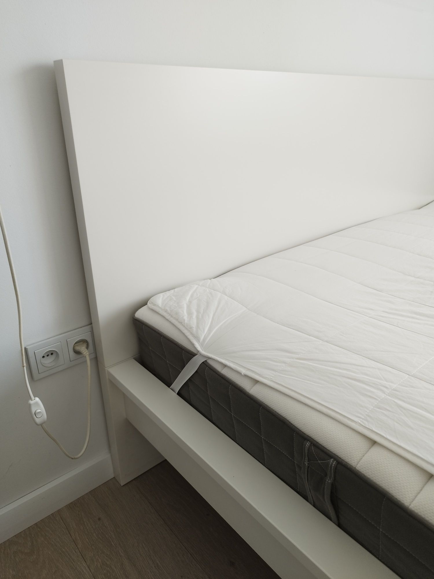Łóżko IKEA Malm 160cm białe