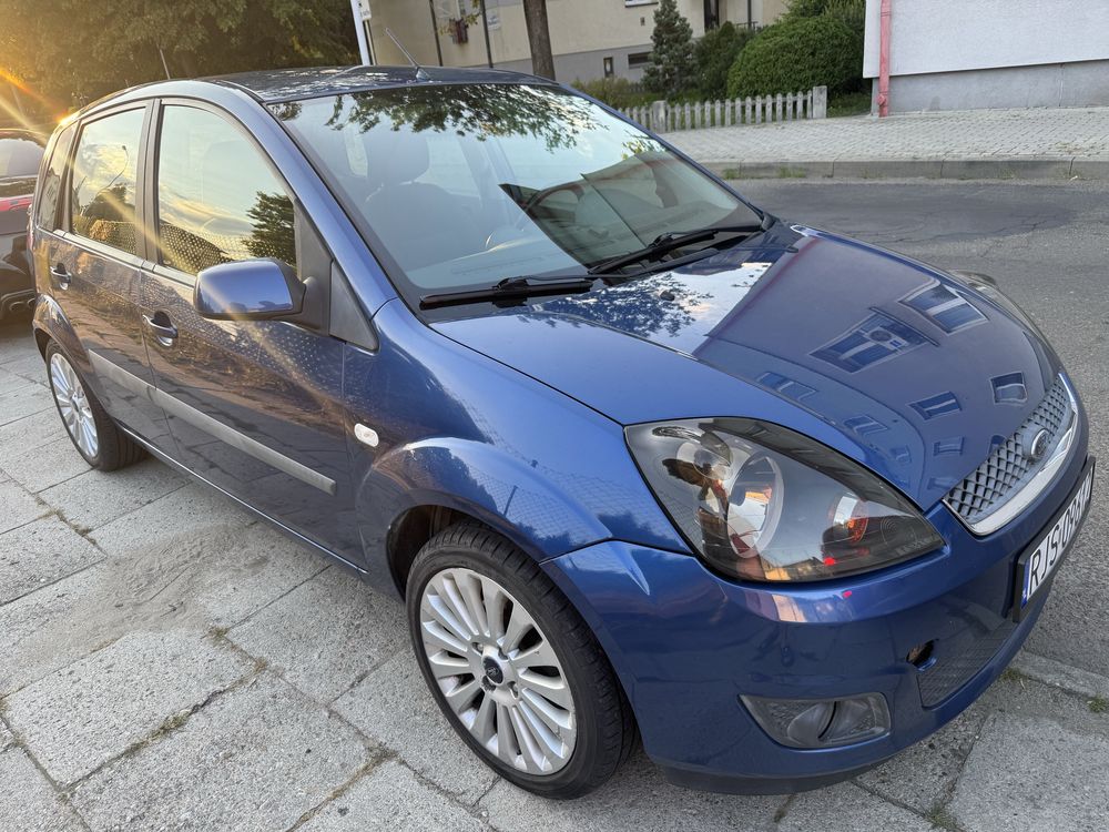 Ford Fiesta 1.4 TDCi – mały przebieg, bardzo dobry stan, długie opłaty