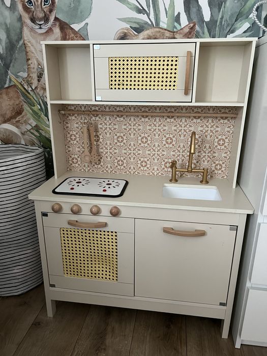 Drewniana kuchnia dziecieca zabawkowa w stylu retro/boho