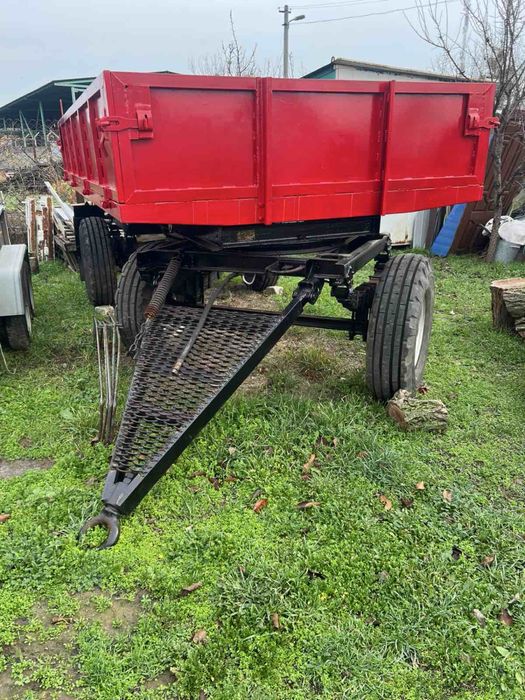 тракторний самосвальний причіп 2ПТС-4