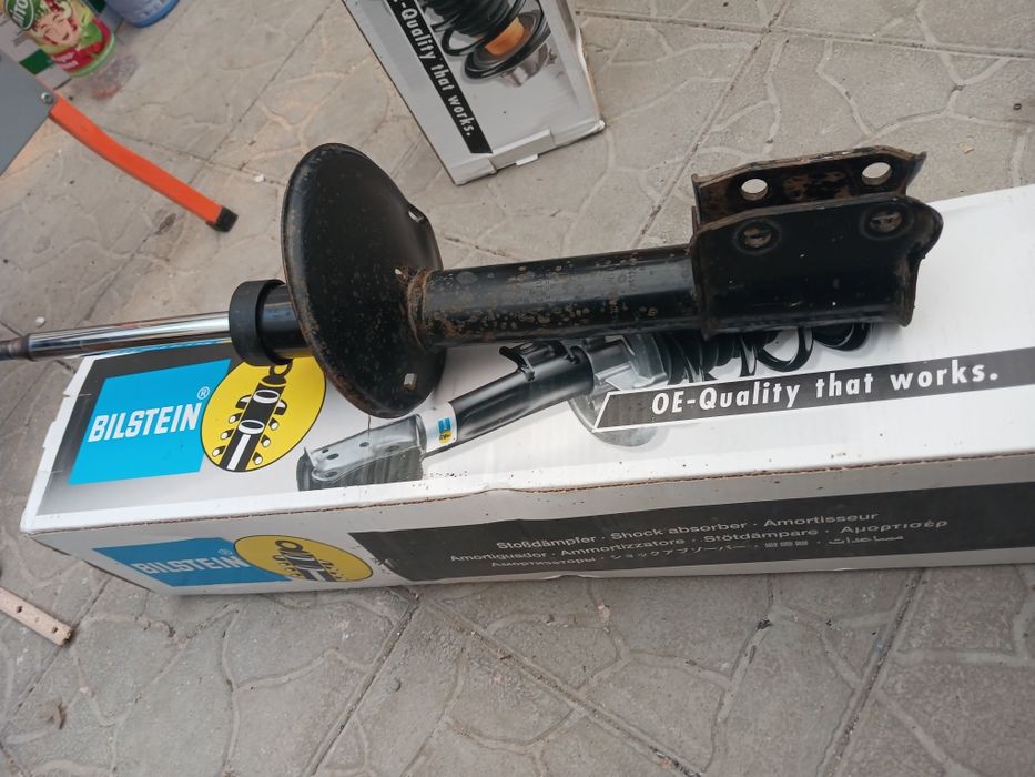 Амортизатор підвіски передній  BILSTEIN  22122469  2шт