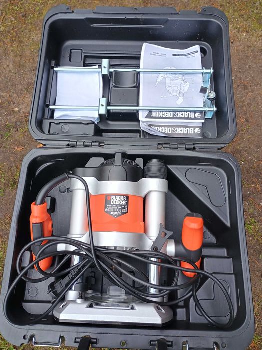 Frezarka Górnowrzecionowa BLACK&DECKER KW 1600 E