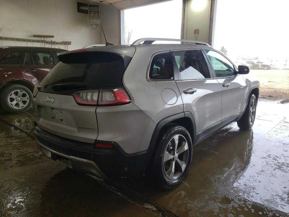 Бампер та інш Jeep Cherokee 2019 - запчастини не разборка