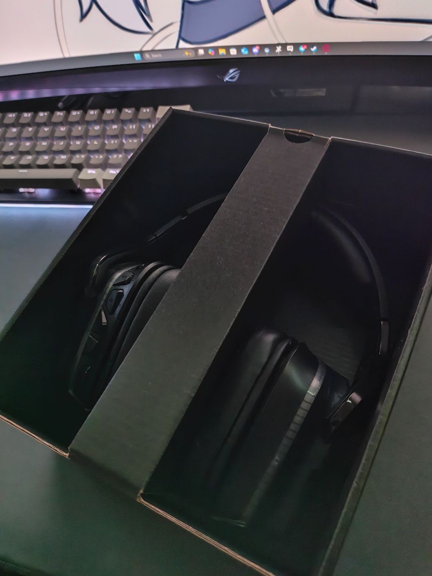Навушники Logitech G935