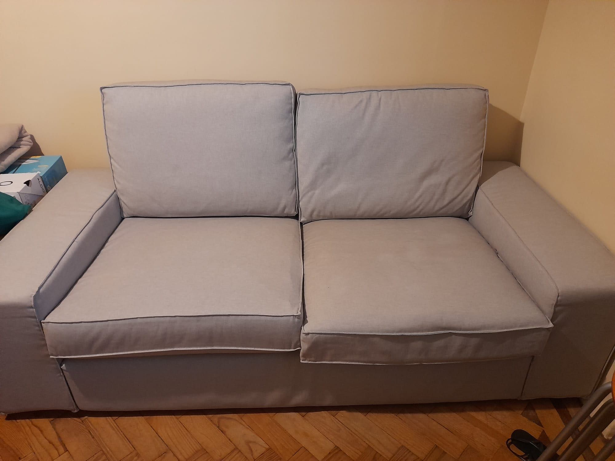 Sofá IKEA - KIVIK 2 Lugares, Tibbleby Cinzento