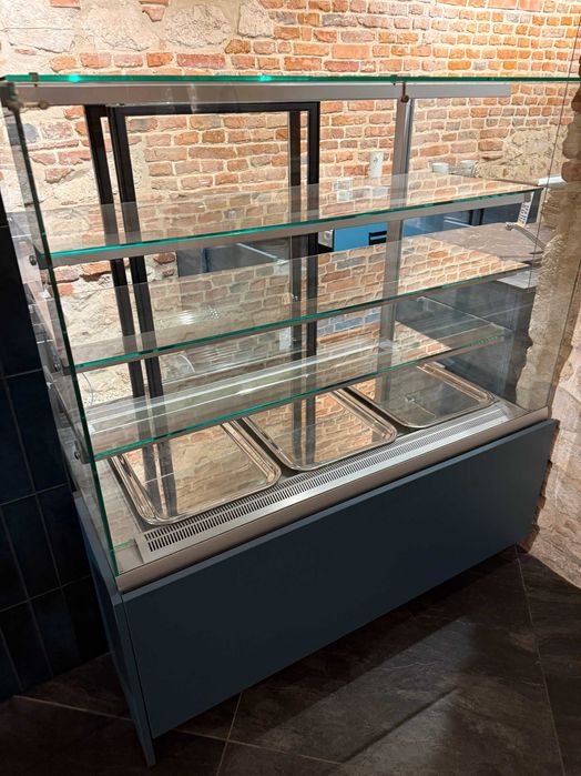 Witryna chłodnicza ESTERA WCH-1/C CEBEA cena 6000zł brutto.