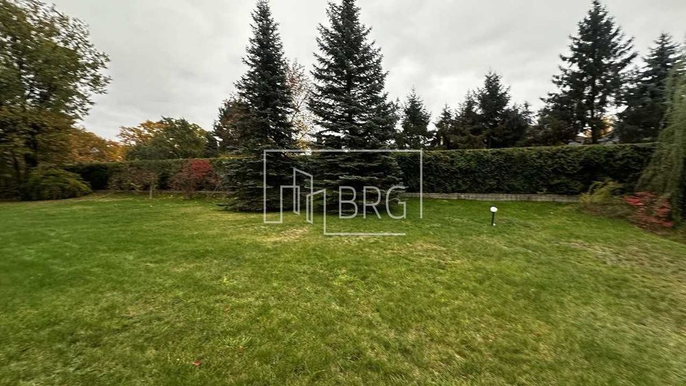 Продажа дома в коттеджном городке с выходом на Днепр 60 соток без%