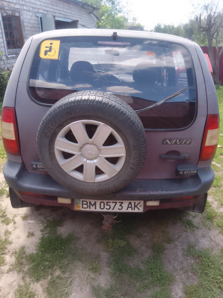 Автомобіль Шевроле Нива