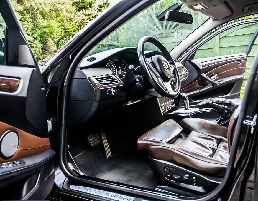 BMW serii 5 Limuzyna Limitowane wyposażenie wersji Luksusowej