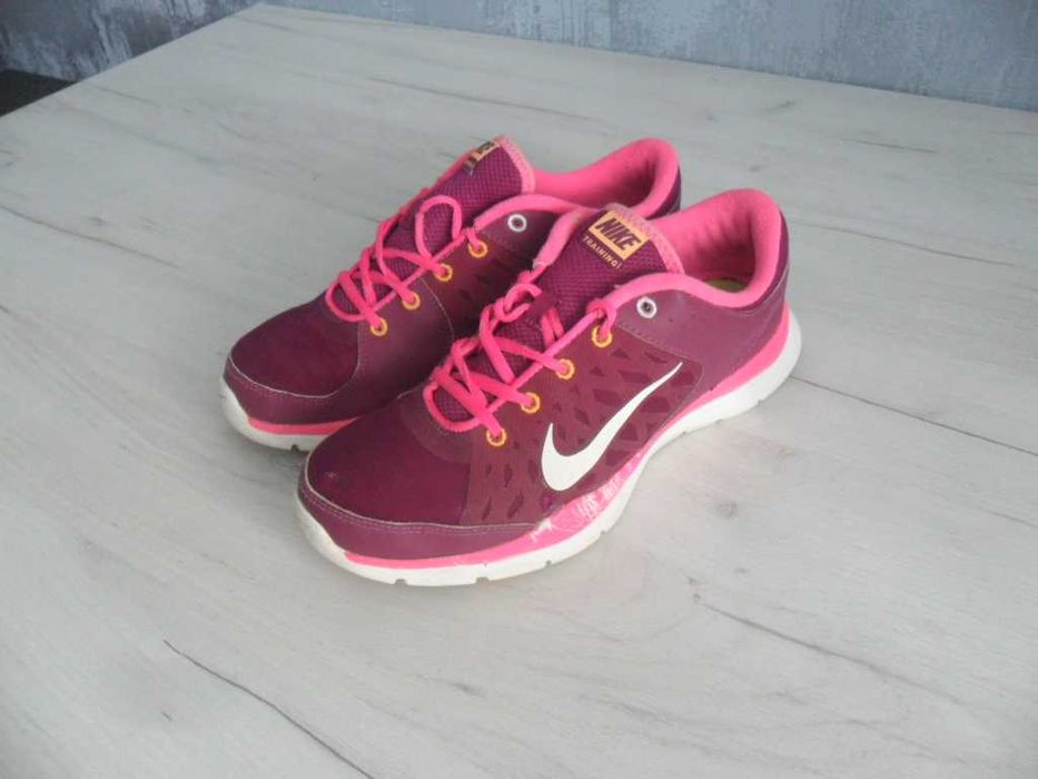 Продам кроссовки 41 размер Nike
