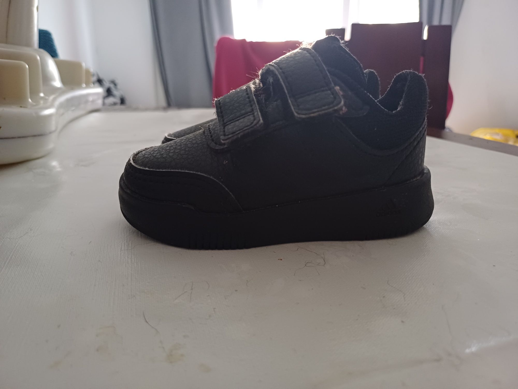Tenis Adidas número 19