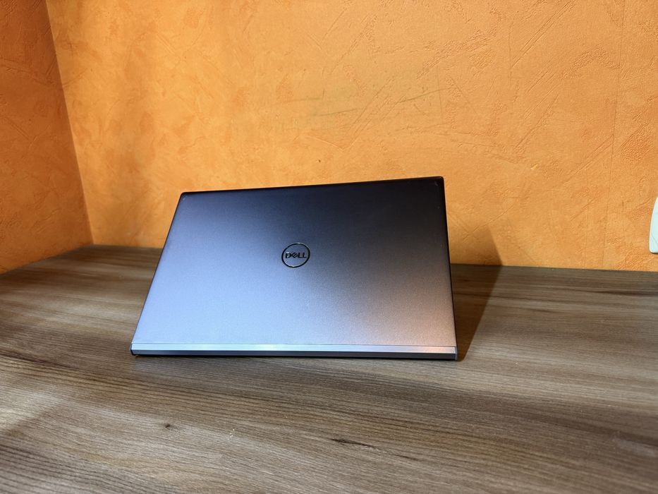 Преміум ультрабук Dell Vostro 7500(i7-10750/16/GTX1650Ti/256/FHD IPS)
