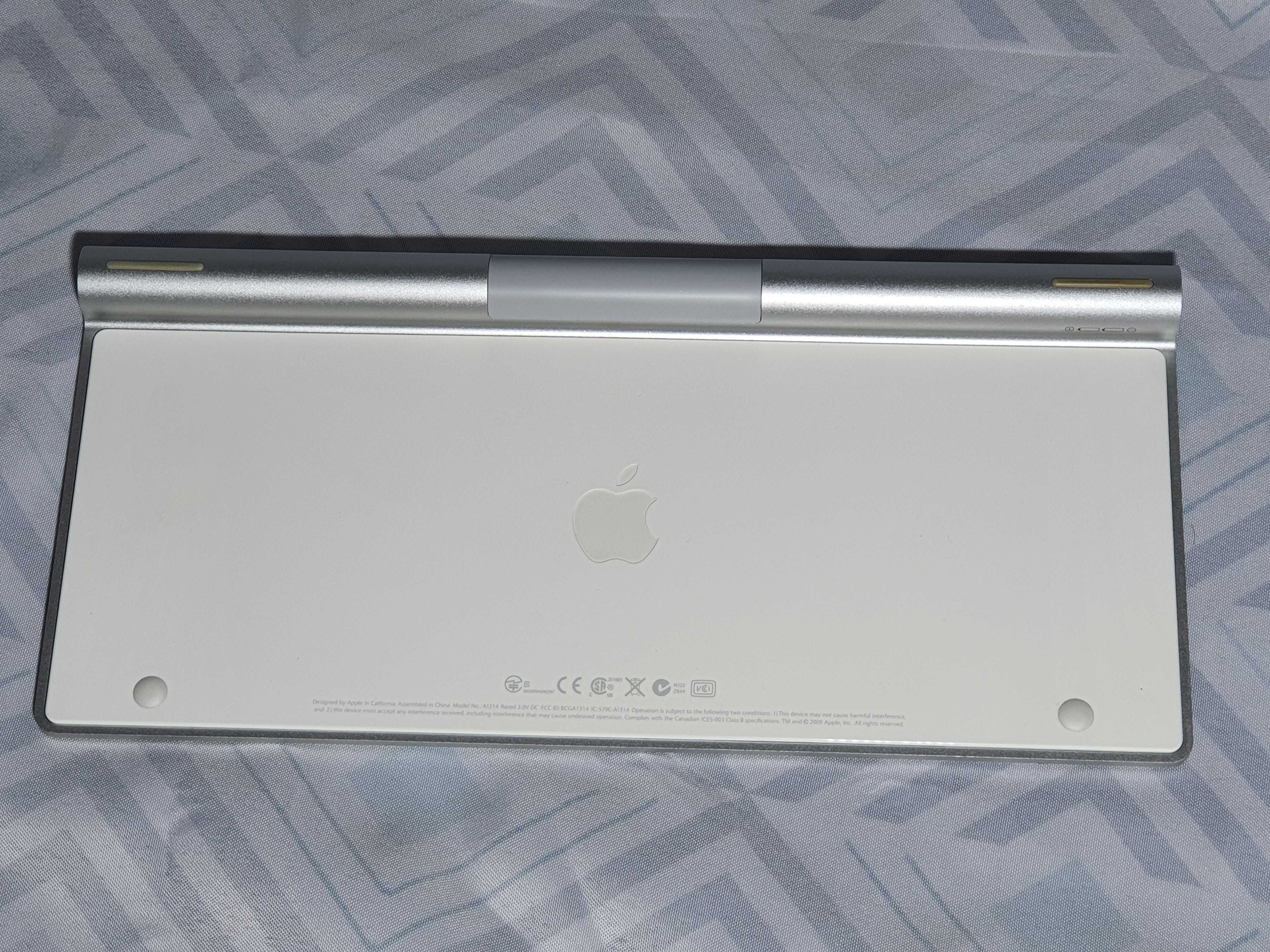 Teclado Apple / Mac /  sem fios / como novo ( muito pouco uso )