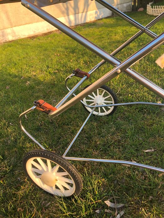 Wózek  wiklinowy retro PRL