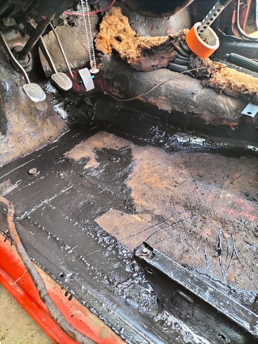 Жигульот ВАЗ 2103 1981 року народження для любителів