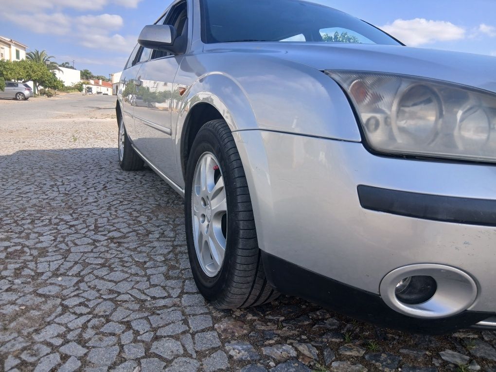 Vendo Ford mondeo