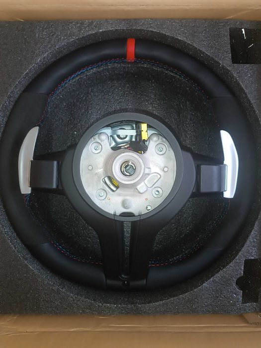 М руль для bmw f серії f10 f30 та ін.(алькантара)