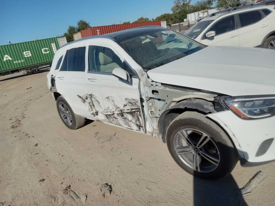 Реальне Авто Mercedes Glc 300 рестайлінг