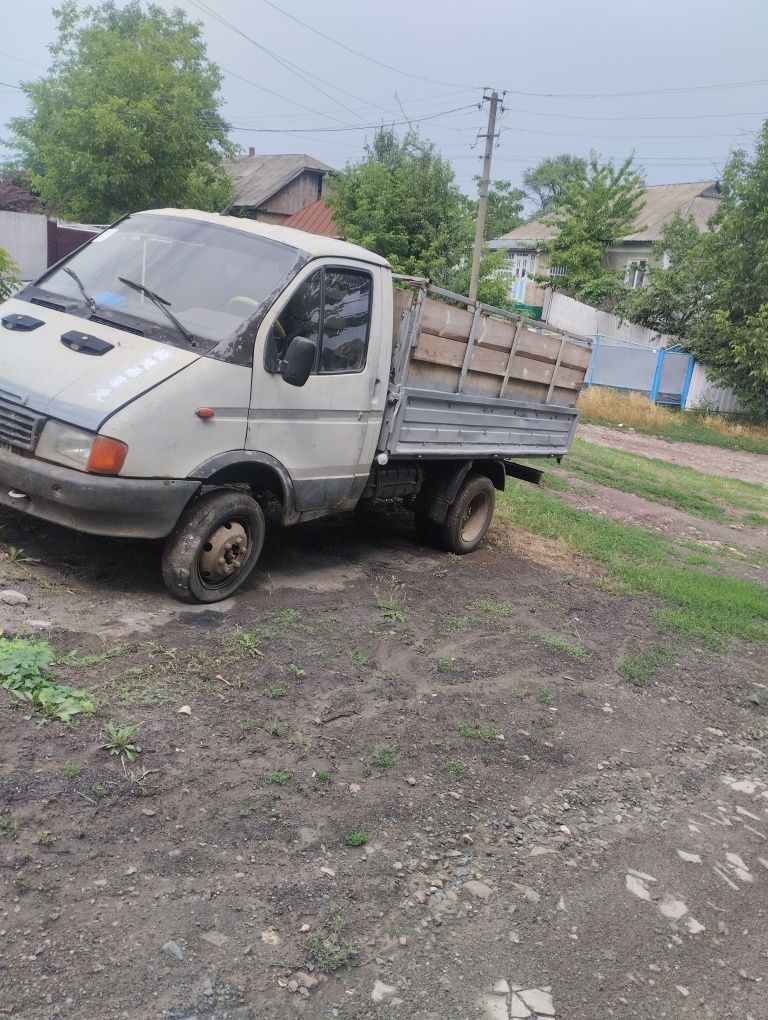 Продам газель бортову