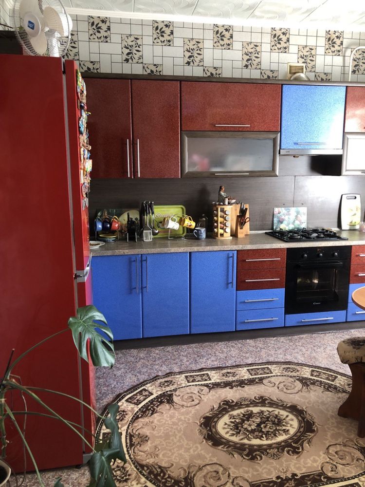 Продається шикарний будинок в Корюківці