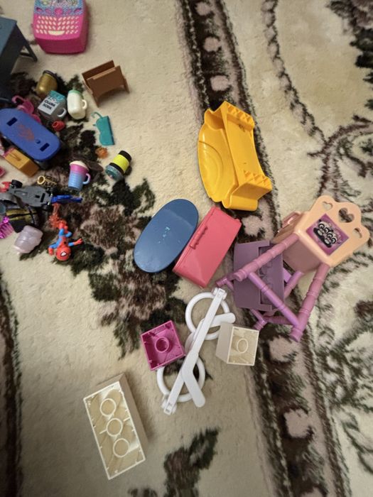 Віддам безкоштовно б/у іграшки