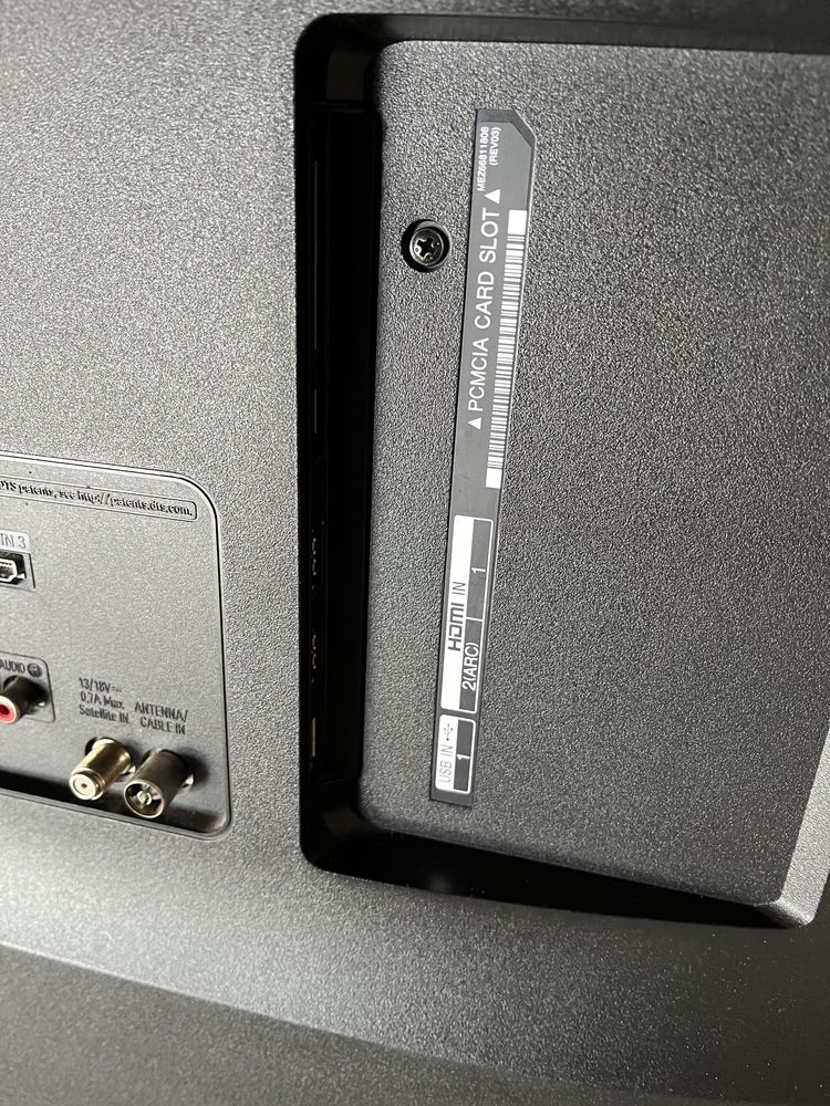 Телевізор LG 55 дюймів 55UM7050PLC