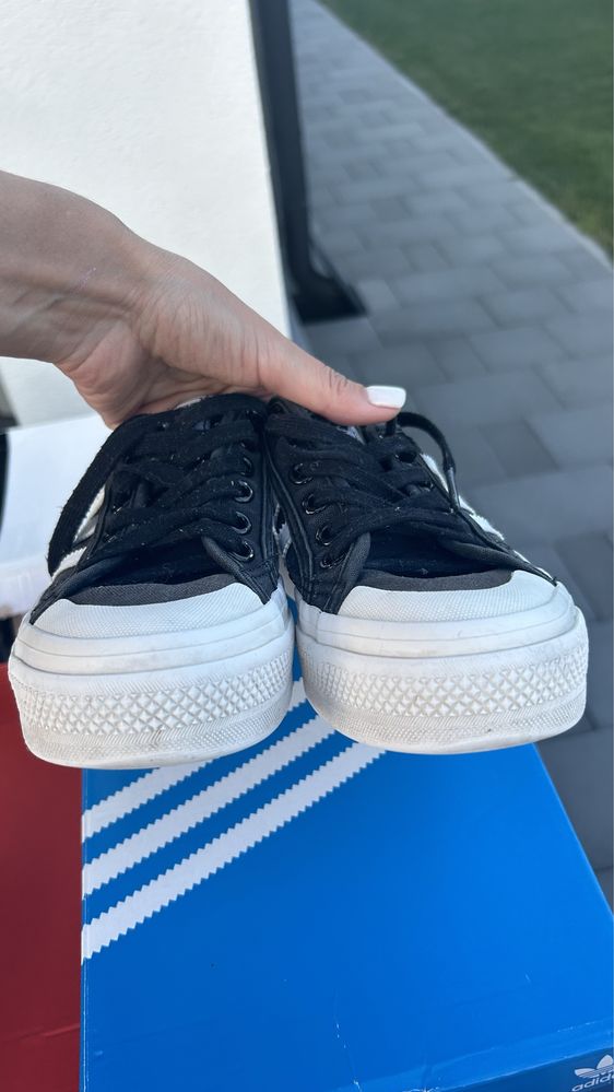 Кели adidas nizza 37 1/3 ( маломірять) 23 см