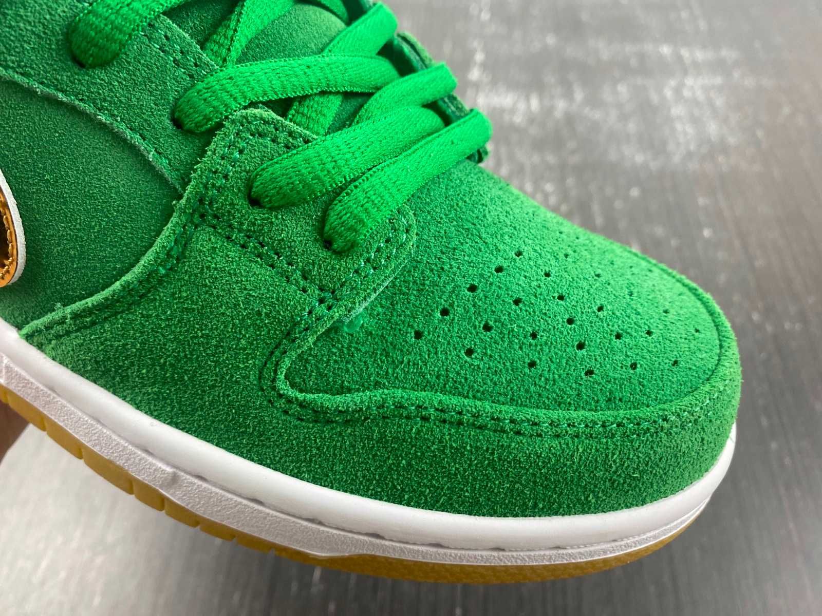 Nike SB Dunk Low "St. Patrick's Day"