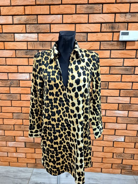 Koszulowa sukienka w panterke zara