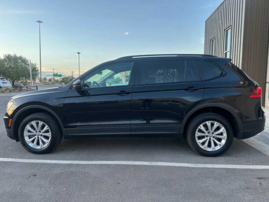 Volkswagen Tiguan S      2020