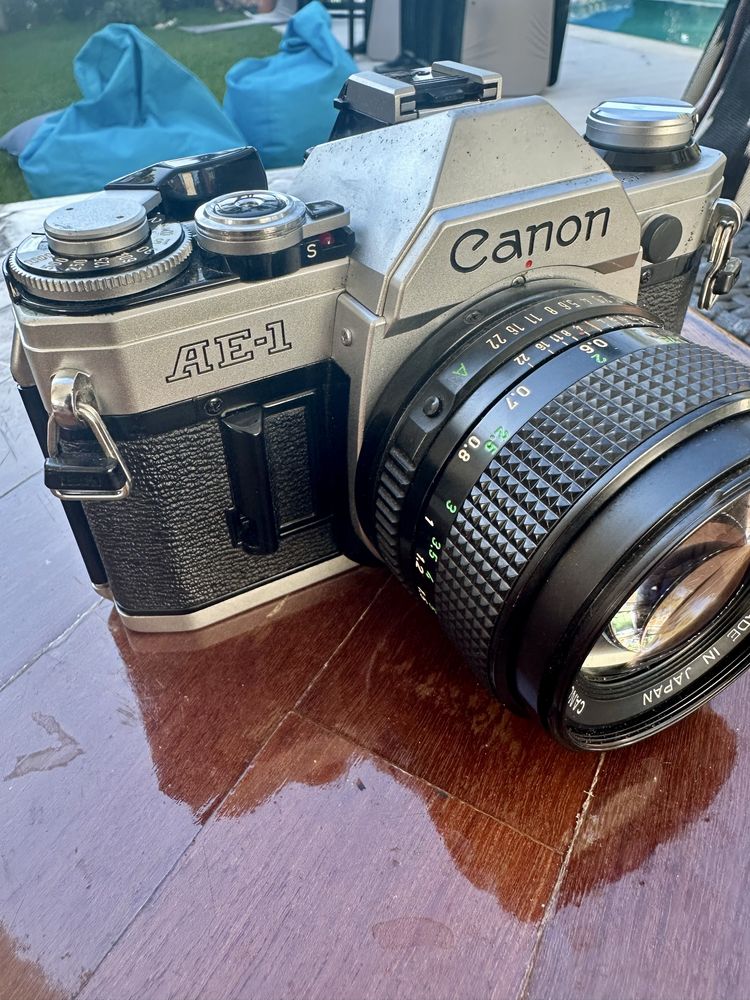 Canon analógica AE-1 + objectiva 50 mm 1.4