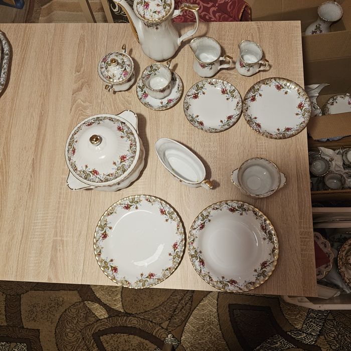 Zastawa stolowa porcelanowa