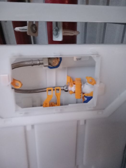 Унитаз подвесной.