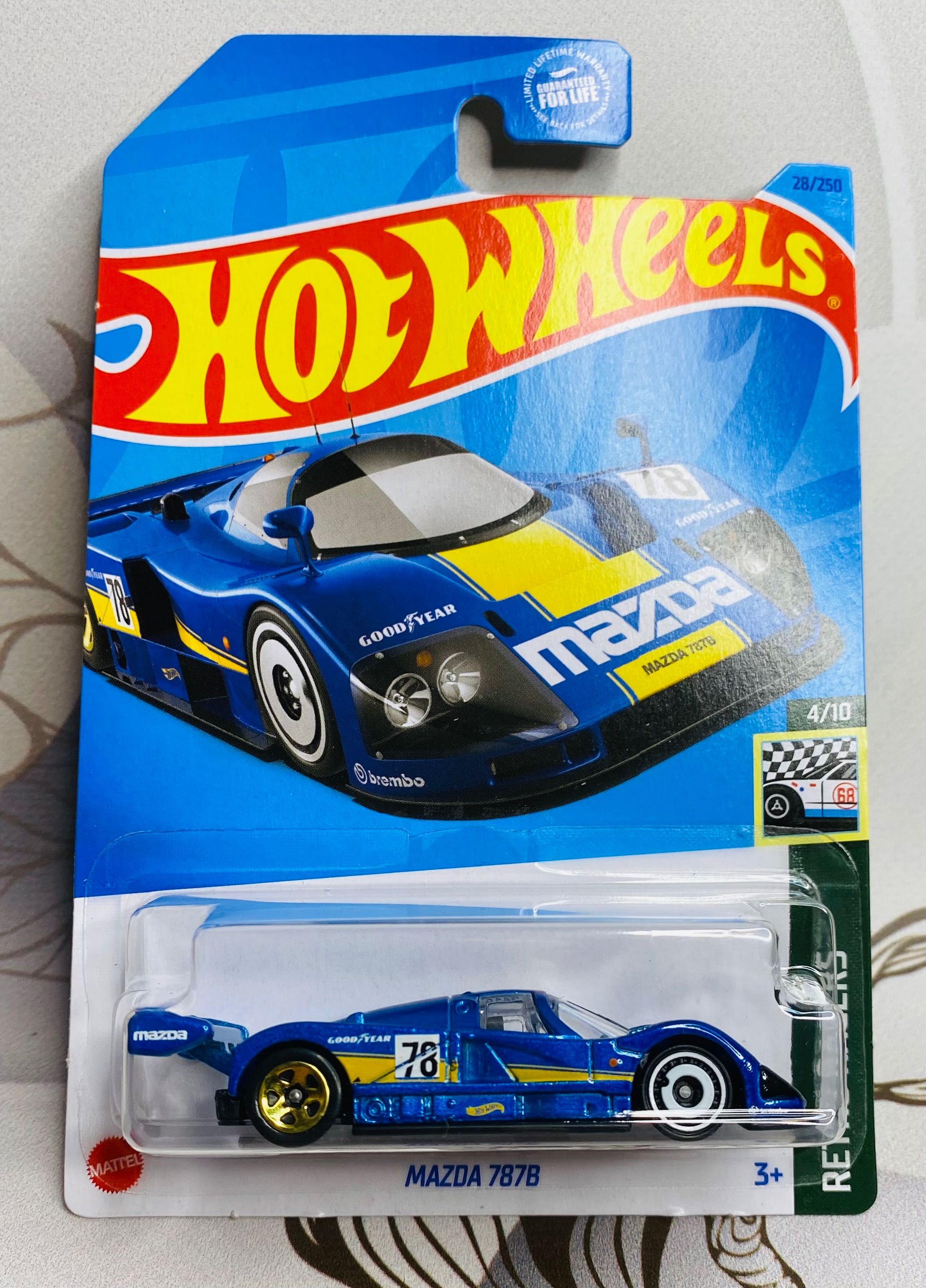 Колекційна машинка Hot Wheels Mazda 787B