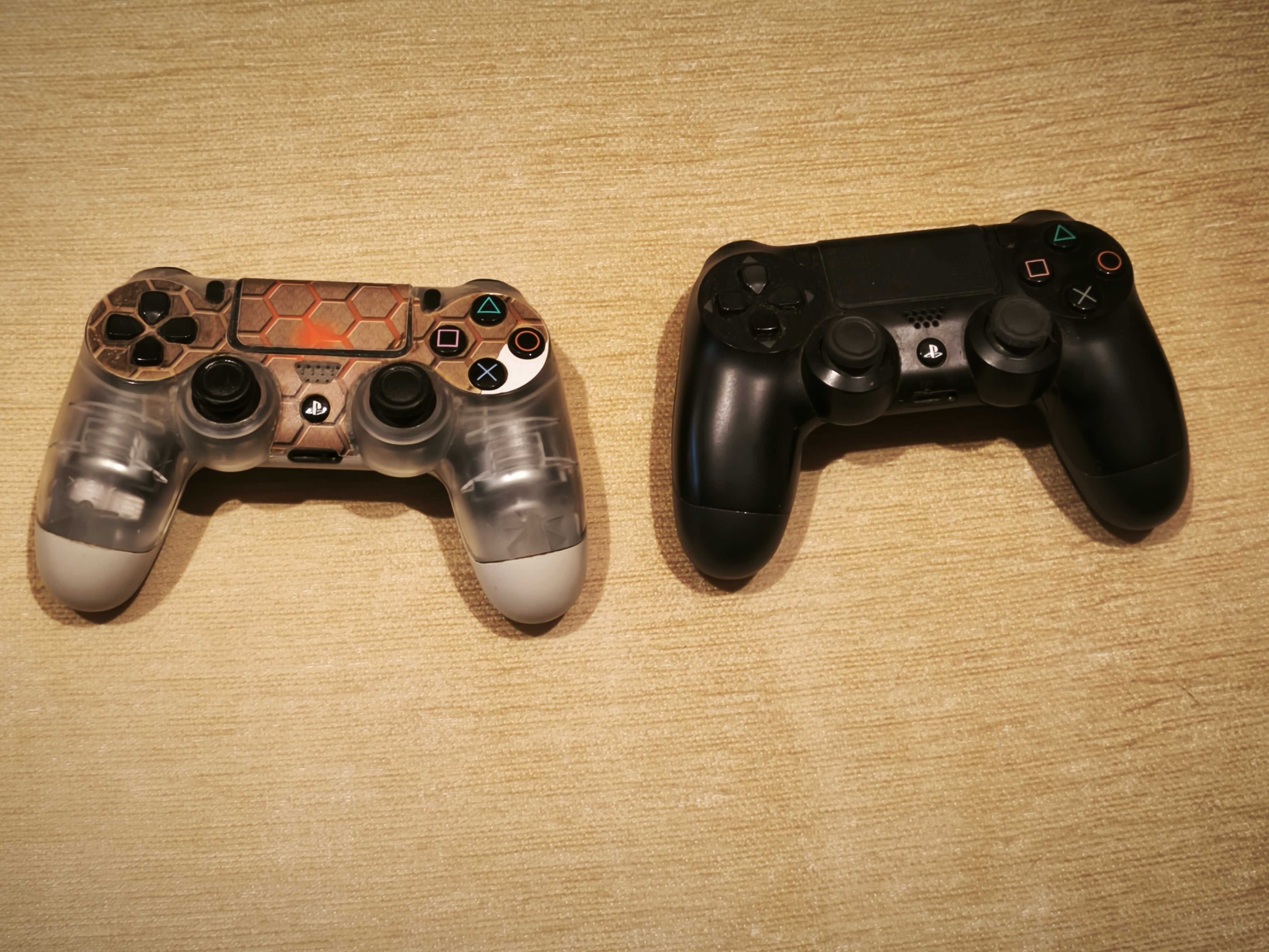PS4 com 1Tb, Comando e jogos