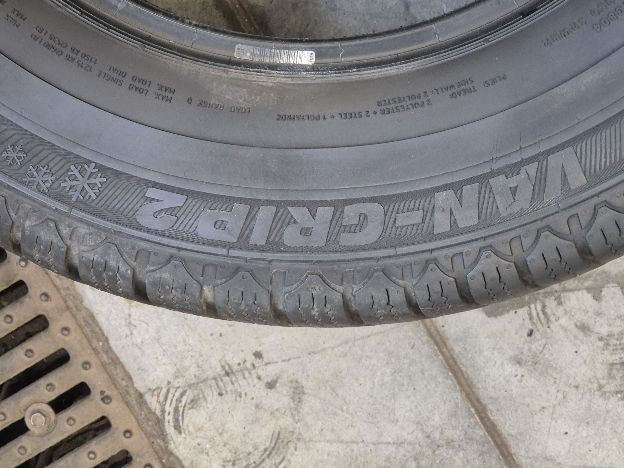 235/65 R16 C Semperit dostawcze