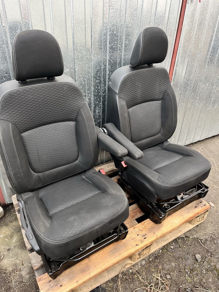 Fotel fotele pojedyńcze Renault Trafic 3 III 4 IV Opel Vivaro B jedynk