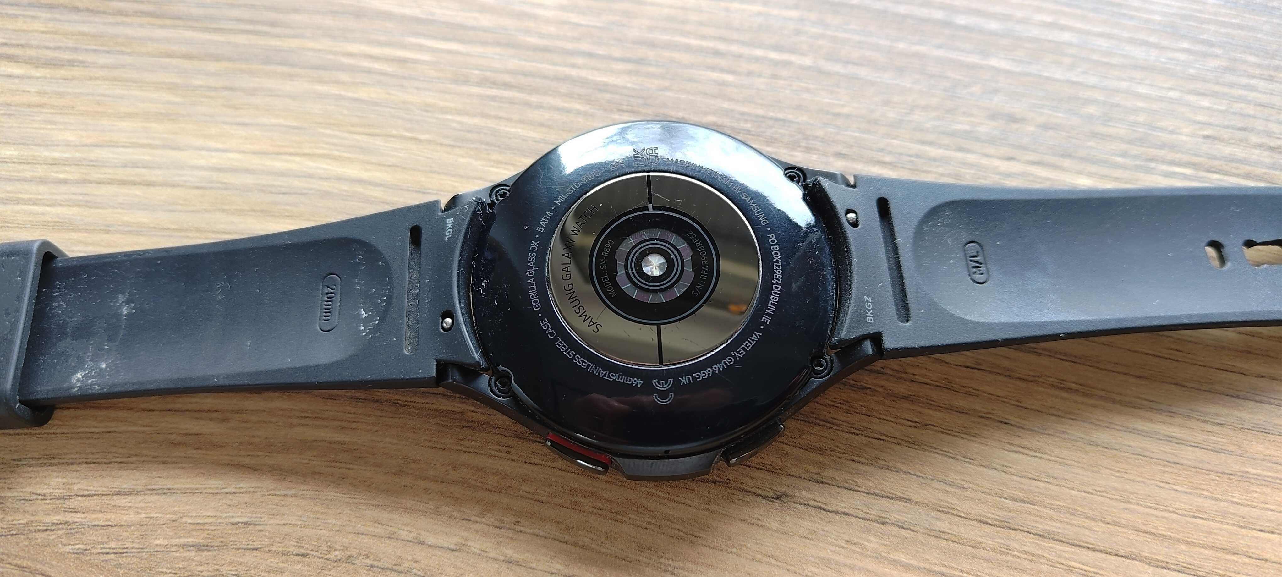 Samsung Galaxy Watch 4 Smartwatch