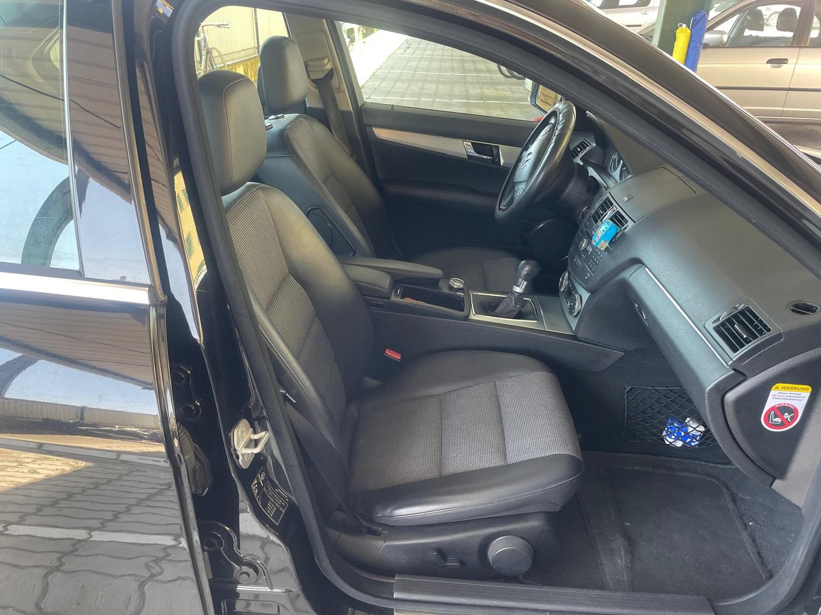 Vendo carro Mercedes mod 220
