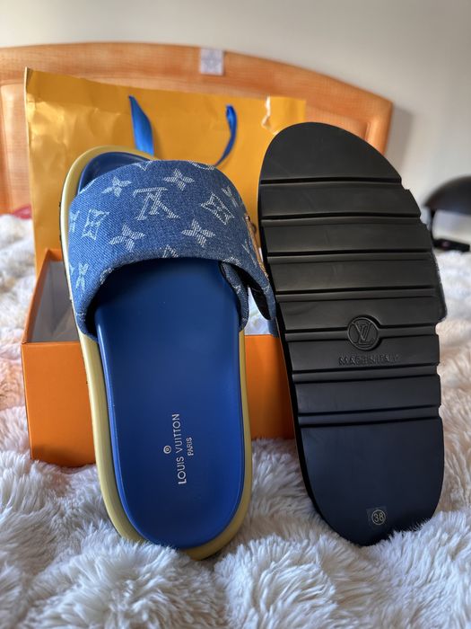 Chinelos Louis Vuitton Denim Monogram – NOVOS, tamanho 38