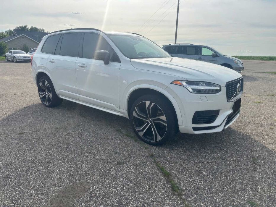 Volvo XC90 T8 Recharge R-Design      2021