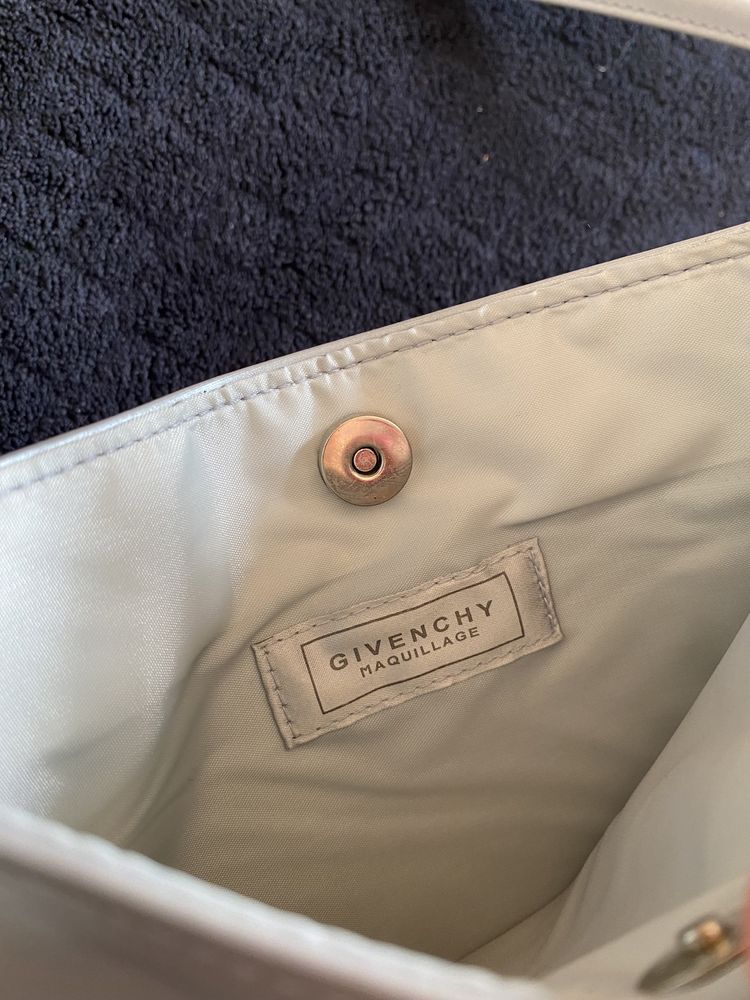 Torebka damska srebrna nowa Givenchy