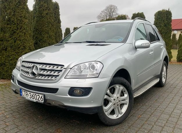 Mercedes-Benz ML Salon POLSKA V8 306KM 4MATIC Keyless Czuj. parkow. Pneumatyka HAK