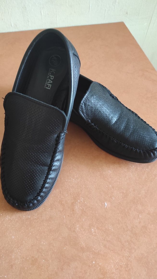 Продам кожаные мокасины K.PAFI